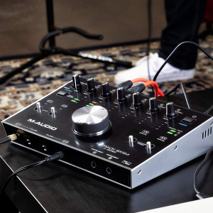 ⁦AIR 192|14 M-Audio⁩ – תמונה ⁦2⁩