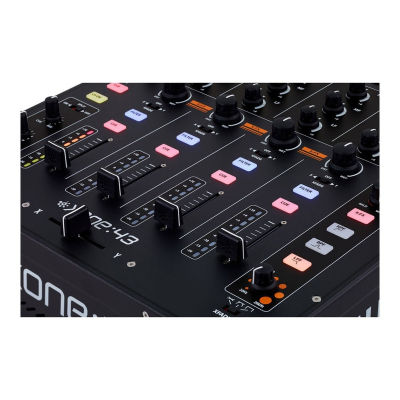 Allen & Heath Xone 43 Club & DJ Mixer