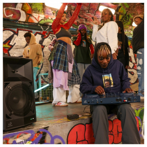 AlphaTheta OMNIS-DUO Wireless All-In-One DJ System with Bag