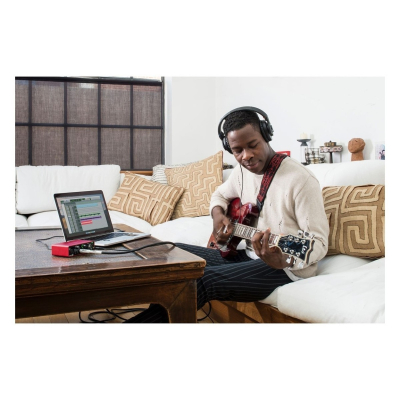 Focusrite Scarlett Solo (3rd Gen) and KRK ROKIT RP5 G5 Studio Monitor Bundle