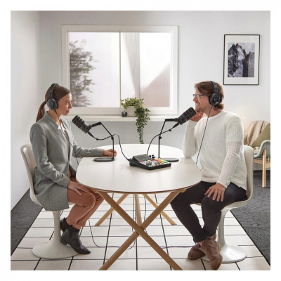 Rode RodeCaster Duo Two-Person Podcasting Bundle