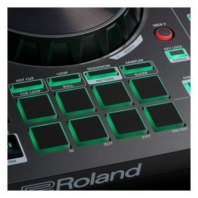 Roland DJ-202 DJ Controller with Bag