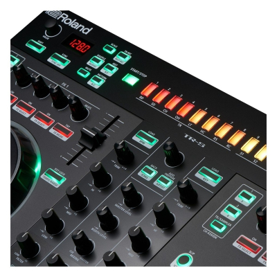 Roland DJ-505 DJ Controller with Bag