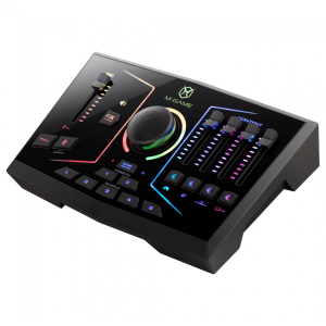 Shure SM7B and M-GAME Dual Streaming Bundle