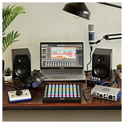 SubZero AI2 Audio Interface and Headphone Bundle