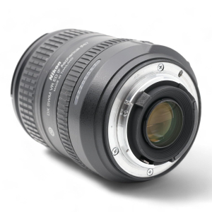 Nikon 16 – 85 mm f/3.5 – 5.6 G ED VR AF-S DX Nikkor Lens for Nikon (Focal Length 24 – 128 mm, Opening F/3.5, Optical Image Stabilizer, Diameter: 67 mm) Black