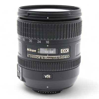 Nikon 16 – 85 mm f/3.5 – 5.6 G ED VR AF-S DX Nikkor Lens for Nikon (Focal Length 24 – 128 mm, Opening F/3.5, Optical Image Stabilizer, Diameter: 67 mm) Black