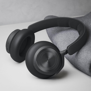 Bang & Olufsen Beoplay HX – Premium Over-Ear Wireless Bluetooth Headphones, Active Noise Cancelling, 40 Hours Battery, 6 Microphones, Headset for Work with Carrying case - Black...