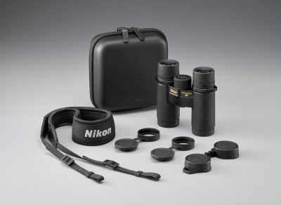 Nikon Monarch HG 10 x 42 Binoculars (131 mm, 56 mm, 680 g) Black