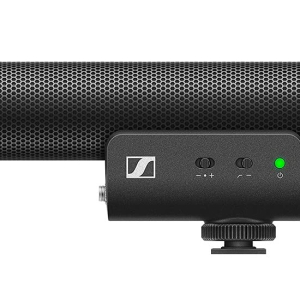Sennheiser MKE 600 Shotgun Camera Microphone | Phantom & Battery Power | Switchable Filter for Wind Noise Minimisation | Black (505453)